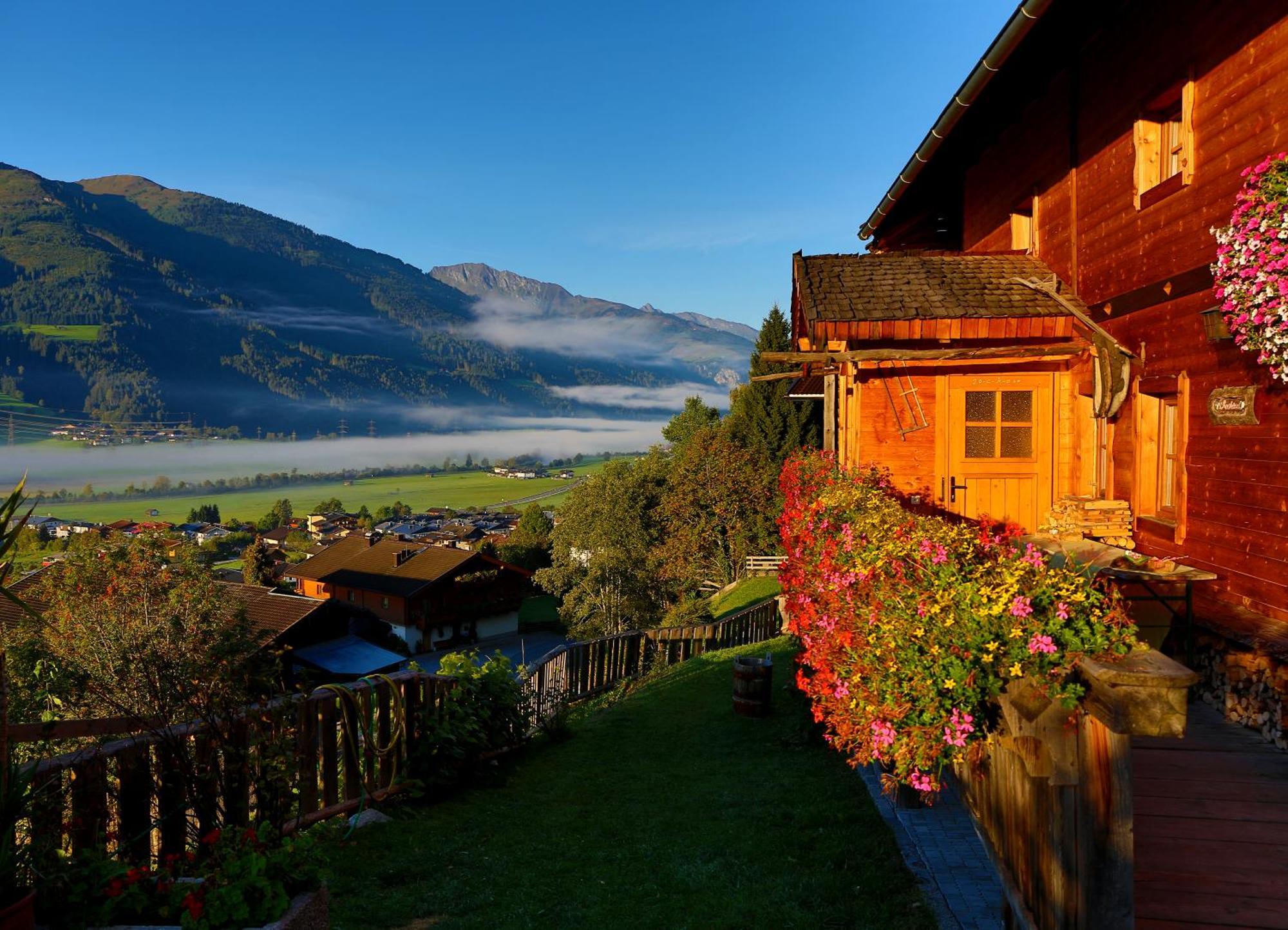 Panorama Ferienhaus Ematberg Mit Bergblick Und Sauna Niedernsill Luaran gambar